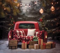Świąteczne tło fotograficzne z czerwonym samochodem i prezentami sw233