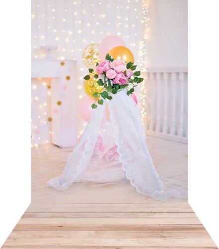 Urodzinowe tło fotograficzne z koronkowym tipi w stylu boho z kwiatami brd065